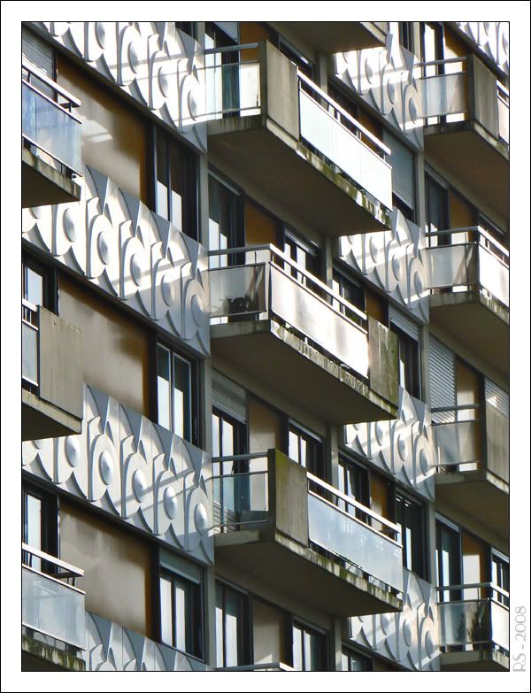 http://i221.photobucket.com/albums/dd119/RS-steph35/compil%20rennes%2001/02-1.jpg