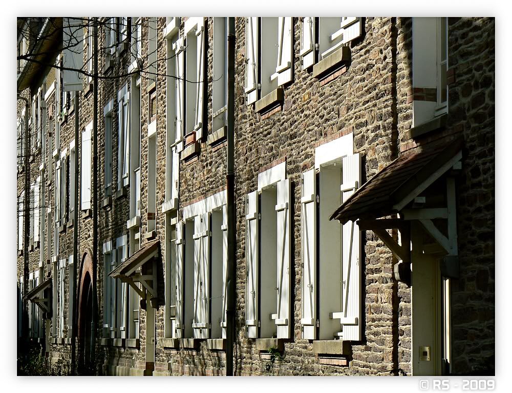 http://i221.photobucket.com/albums/dd119/RS-steph35/compil%20rennes%2003/15.jpg