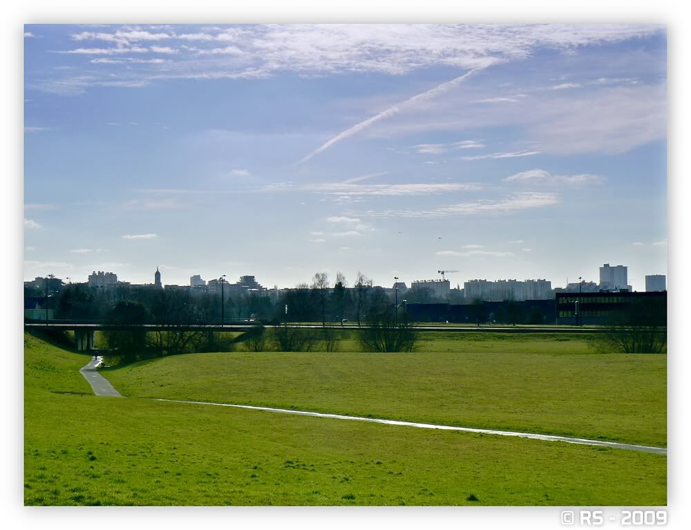 http://i221.photobucket.com/albums/dd119/RS-steph35/compil%20rennes%2003/18.jpg
