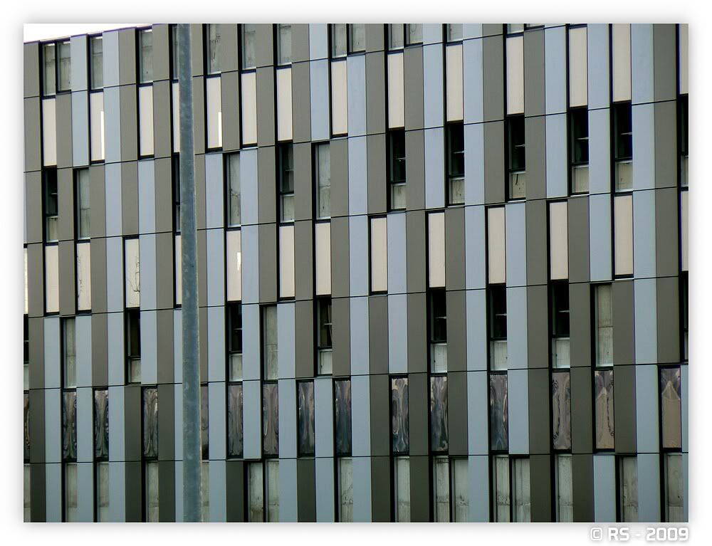 http://i221.photobucket.com/albums/dd119/RS-steph35/compil%20rennes%2003/21-1.jpg