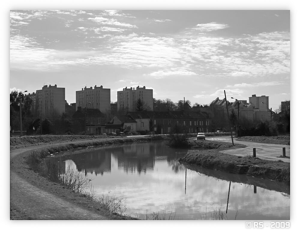 http://i221.photobucket.com/albums/dd119/RS-steph35/compil%20rennes%2003/30.jpg