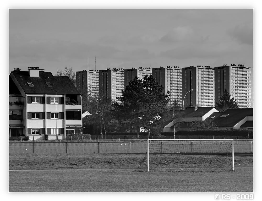 http://i221.photobucket.com/albums/dd119/RS-steph35/compil%20rennes%2003/32.jpg
