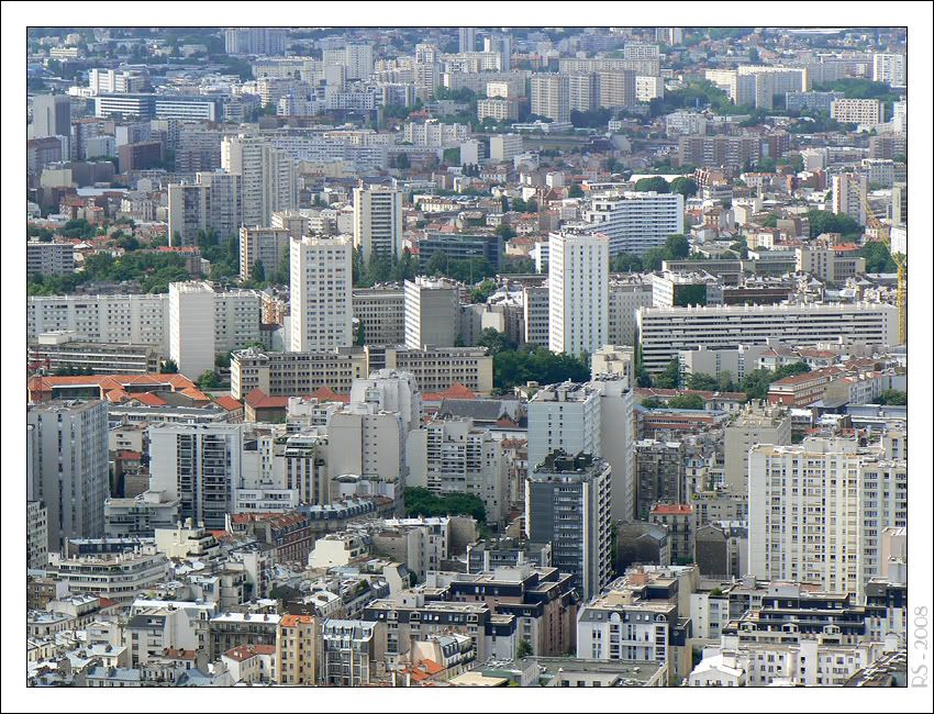 http://i221.photobucket.com/albums/dd119/RS-steph35/paris/25-1.jpg