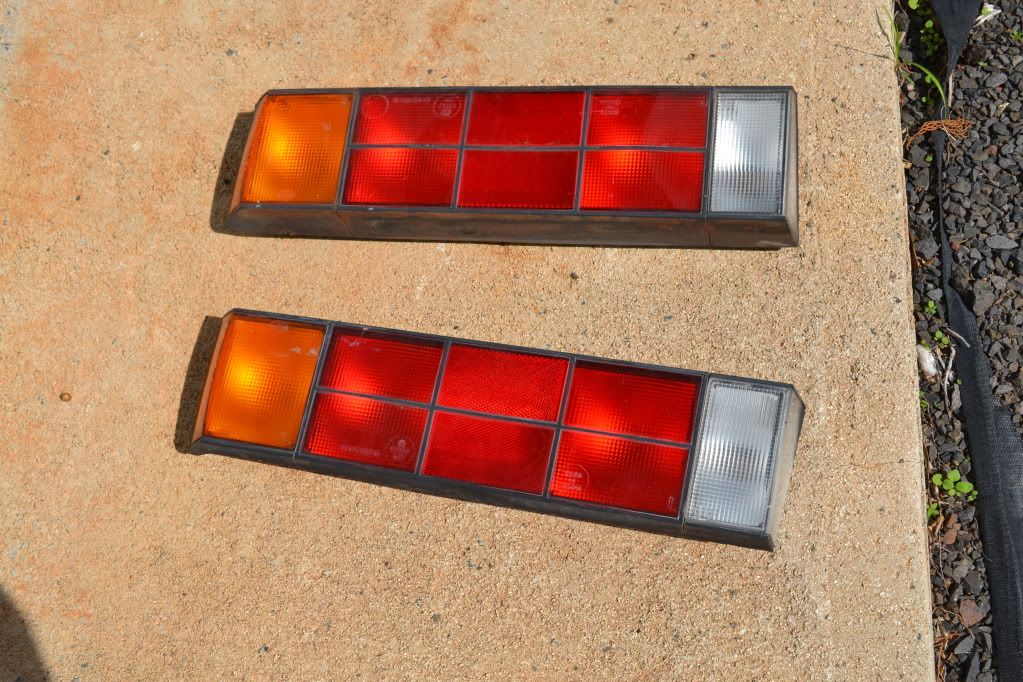 mk1 rabbit taillights 25 one clear lens keep falling out just need to re 