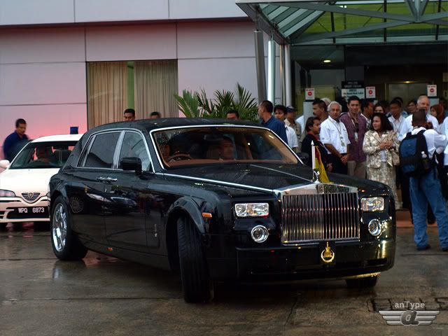 Rolls Royce Phantom Ewb. Rolls-Royce Phantom EWB