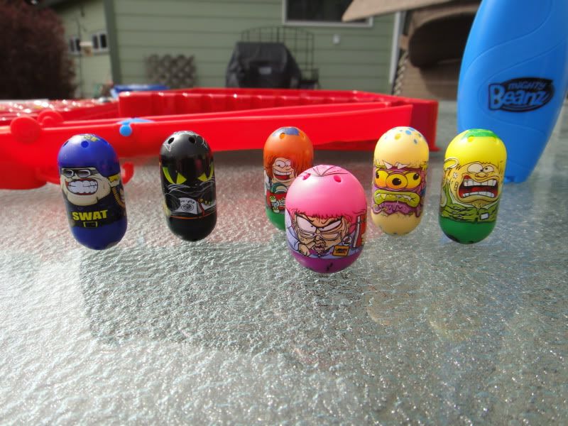 mighty beanz mega track