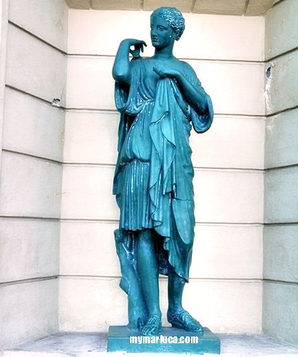  photo 16Statue1_zpsb66d5339.jpg