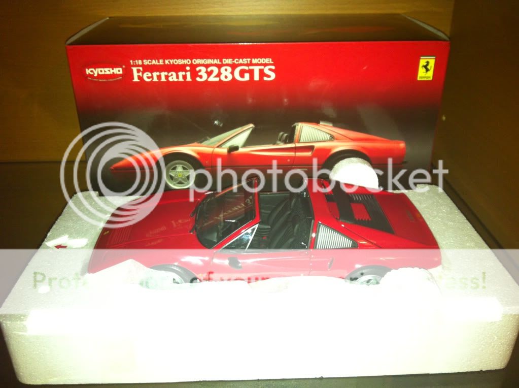 18 Ferrari 328 GTS by Kyosho   Never Displayed / Newly Opened Box
