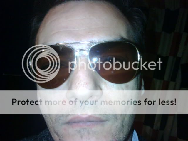 https://i221.photobucket.com/albums/dd291/stickyickywicky/MeInGlasses.jpg